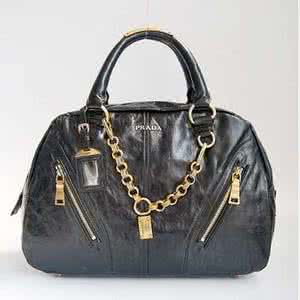 普拉达女包价格 普拉达女包价格 普拉达女包价格贵不贵