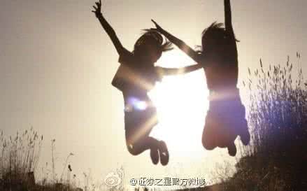 人应该怎样活着 人应该怎样地活着?