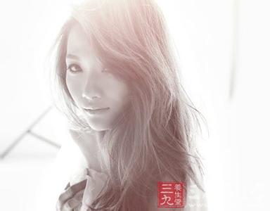 女性健康 卫生巾 卫生巾使用4误区 吞噬女性健康