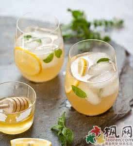 干柠檬片泡水减肥法 柠檬片泡水的功效 柠檬片泡水减肥法