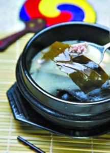 海带汤 女人美丽保护神 养颜海带汤