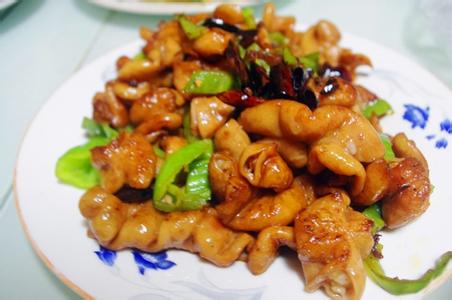 尖椒肥肠 尖椒肥肠 尖椒肥肠，教你一招，不油腻、无怪味的秘诀