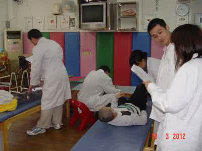 儿童轻微脑瘫 儿童轻微脑瘫怎么治 综合康复医疗