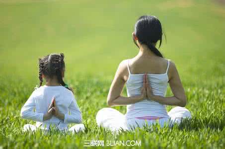 瑜伽修身养性 奉爱瑜伽 练瑜伽帮你修身养性放松心情