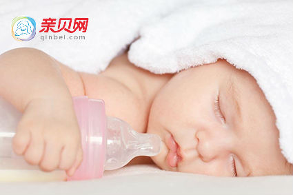 宝宝不吃奶瓶怎么办 宝宝初降临奶瓶莫急用