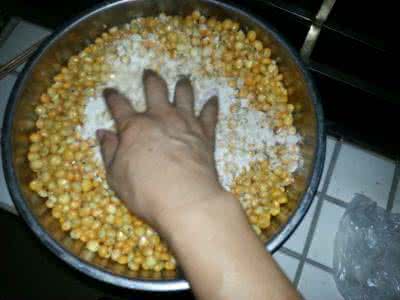 水库钓鱼玉米饵料配方 经典库钓玉米饵的制作