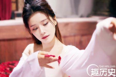女人大腿色诱男人视频 想要色诱男人?多学学历史上的这些女色狼吧