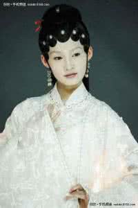 曹雪芹妻子原型林黛玉 红楼梦薛宝钗的原型是作者曹雪芹的妻子吗?