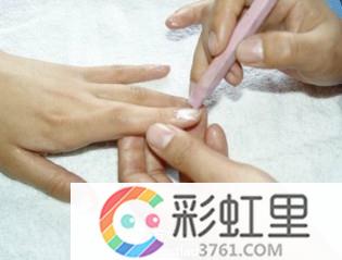 温水擦浴的注意事项 温水擦浴的注意事项 擦指甲油的九个注意事项