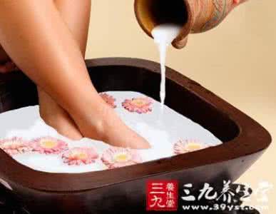 中药泡脚减肥 减经痛的中药泡脚方