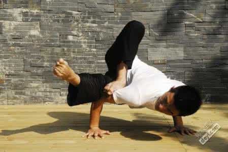 世界最好听的瑜伽音乐 瑜伽的世界 在音乐中“洗礼”