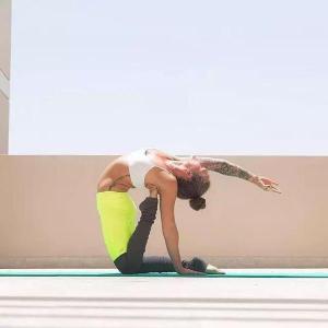 如何选择瑜伽垫 瑜伽垫 如何选择适合自己的瑜伽垫