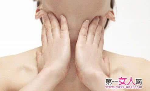 皮肤干燥瘙痒怎么回事 冬季皮肤干燥瘙痒 女人冬季皮肤瘙痒是怎么回事