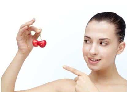 怎么美白牙齿最有效 美白牙齿最有效的方法 女性吃5种水果美白肌肤最有效