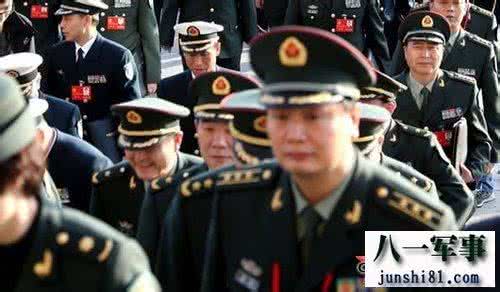 中国人民解放军成立 揭秘解放军70个军是如何浓缩成18个集团军