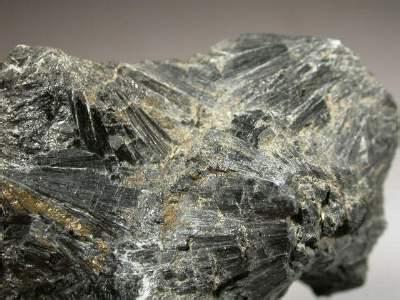 硼镁铁矿矿物成分 硼镁铁矿