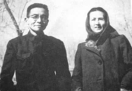 梁思成与林徽因 梁思成与林徽因 梁思成凭什么赢得林徽因的心