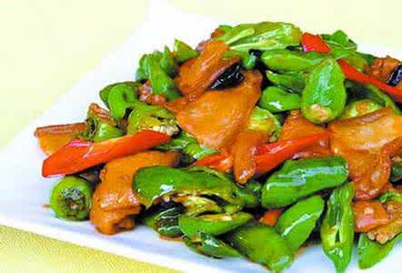 辣椒炒肉的做法 辣椒炒肉的做法 辣椒包肉怎么做好吃？辣椒包肉的做法