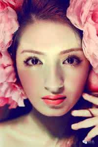 七仙女下凡到人间 麦迪娜：美艳仙女飘入人间