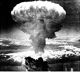 美国为什么投放小男孩 美国为什么在日本投放原子弹?