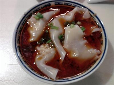 馄饨云吞和抄手的区别 红油抄手,云吞,红油,复合甜酱油的做法