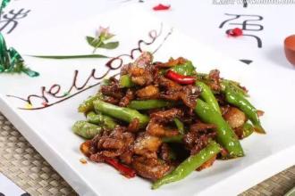 农家小炒肉饭 简单易学的农家小炒肉，超级下饭啊！