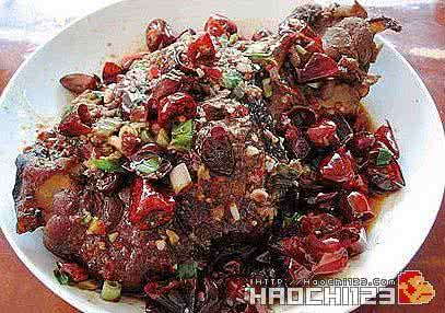 酸辣肘子的做法 特色酸辣肘子的做法