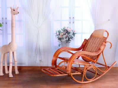 藤摇椅该怎样选购 藤摇椅 藤摇椅如何选购 藤摇椅保养方法