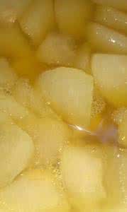 冰糖蜂蜜炖雪梨 雪梨炖冰糖 冰糖蜂蜜炖雪梨的做法,冰糖蜂蜜炖雪梨怎么做好吃,冰糖蜂蜜炖雪梨的家常做法