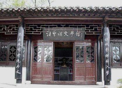 地理中国解密喀纳斯 《中国散文家》2012.5期喀纳斯，遥远而又亲切的梦 陈广城