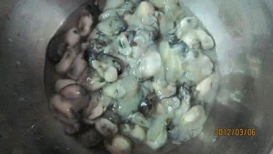 海蛎子生吃 海蛎肚子黑黑的能吃吗 为什么生完宝宝肚子黑黑的？