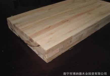 复合板和实木板的区别 复合板和实木板 新房铺实木板好还是复合板好？不看价格这样一比，立马明白了！