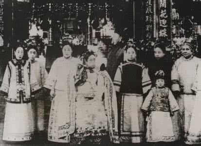 盛年白狐传 盛年白狐传 正值盛年的光绪帝为何突然死了?是谁害死的吗