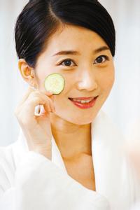 绝经后吃什么延缓衰老 绝经后吃什么延缓衰老 美肤祛斑有妙招，9种蔬果有效延缓衰老！