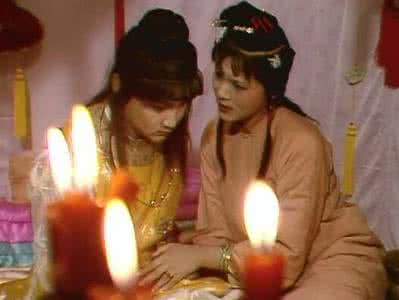 贾宝玉和袭人 袭人与贾宝玉“云雨”夺李孊嬷爱