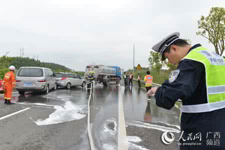 高速公路交通事故 上海一交警：交通事故7成人死在高速公路出口