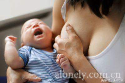 哺乳期妈妈湿疹怎么办 哺乳期妈妈湿疹怎么办 妈妈奶水哺乳，对治好宝宝的奶水疹有帮助，是吗？