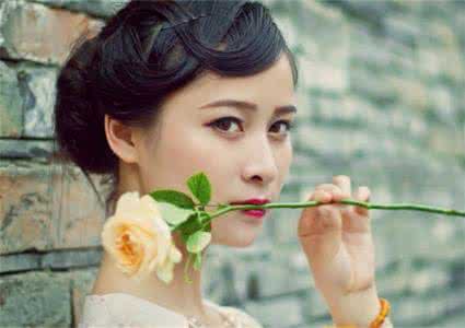 学佛后改变女人的相貌 女人与女人最大的区别,不是相貌,而是味道