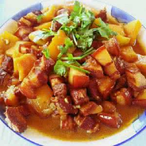 红烧肉炖土豆的做法 红烧肉炖土豆