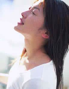 衣服静电如何处理 换季气候干燥 静电缠衣不用愁