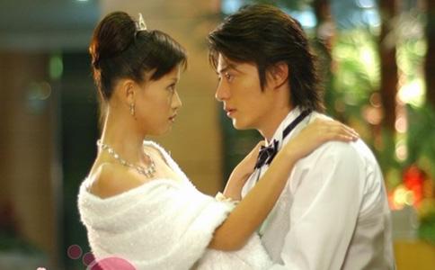 陈乔恩霍建华婚礼大哭 霍建华陈乔恩 前任霍建华结婚 陈乔恩被曝婚礼当晚喝醉痛哭