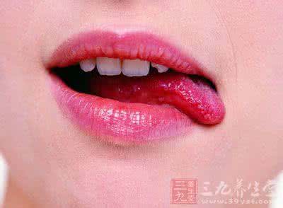 心脏不好舌头的图片 从舌头能看出心脏好坏 舌头能看心脏强弱