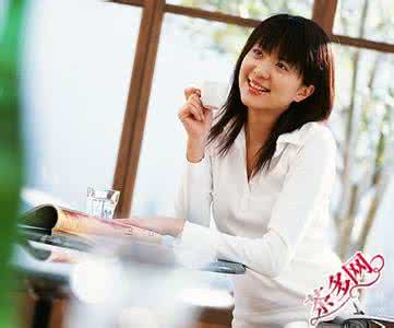 干净利落 秋天上班白领怎么穿干净利落