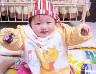 孩子连续高烧39四天了 连续高烧后，吃饼干的孩子死了，喝糖水的孩子活了