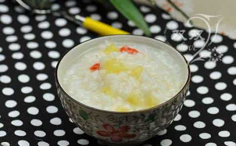 菠萝粥 女士不容错过的家常美容佳品——菠萝粥