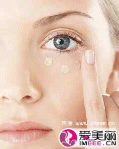 怎样去眼袋皱纹 去眼袋的小窍门 不仅去眼袋还能防皱纹