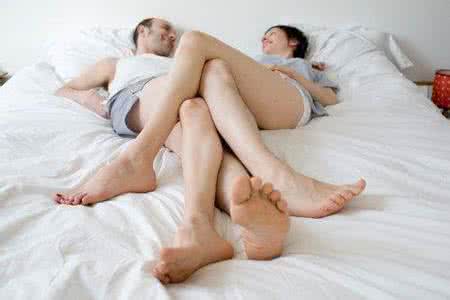 可怜天下男人心 婚前同居就能拴住男人心吗