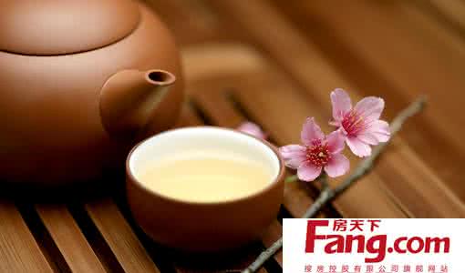 桃花茶的功效与作用 桃花茶的功效与作用 桃花茶的功效与作用及禁忌 正确喝桃花茶