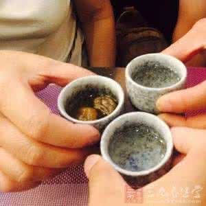 身体有湿气吃什么祛湿 身体湿气重 秋季拔火罐祛湿真的有必要吗