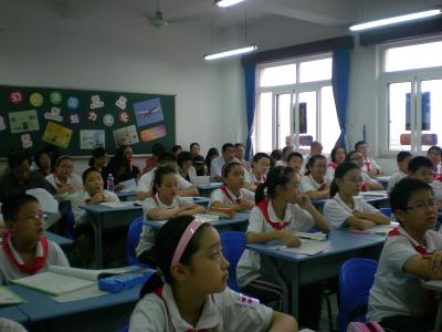 高中语文同课异构 优化高中政治教学的“同课异构”研究